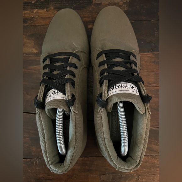 WOOBIES Men's Made In USA Canvas Army Green Mid Top Sneakers/Shoes Size US 9 - Picture 8 of 16